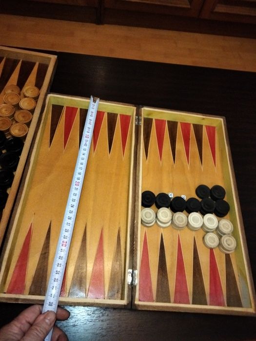 cutie table  , puluri lemn ,1985  ,   set sah complet