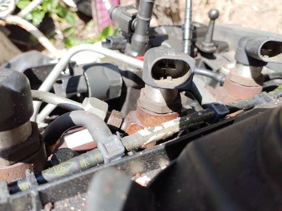 Продавам помпа за високо налягане за Нисан кашкай 1,5 dci