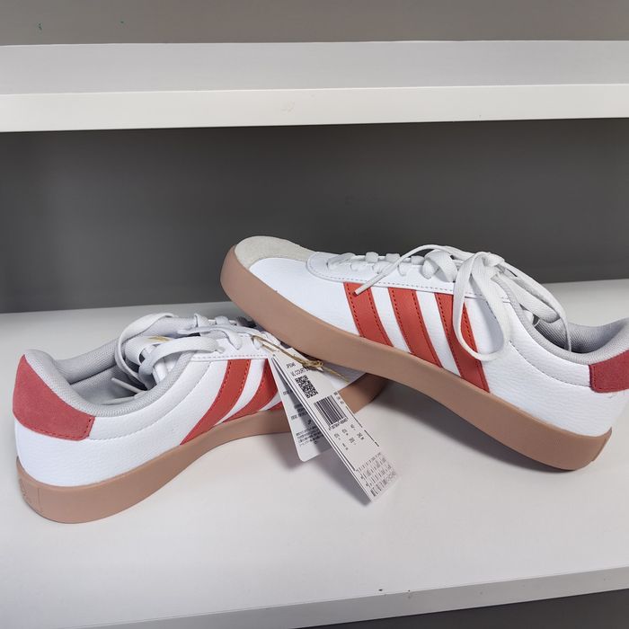 Нови Кецове Adidas