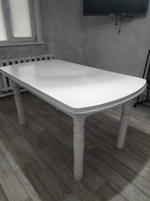 продам обеденный стол