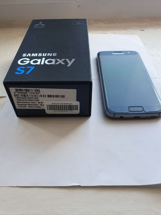 Продам самсунг S7 отличном состояние