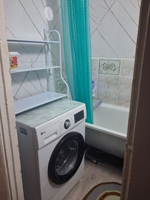 2 комн  20ый мкр,Корона