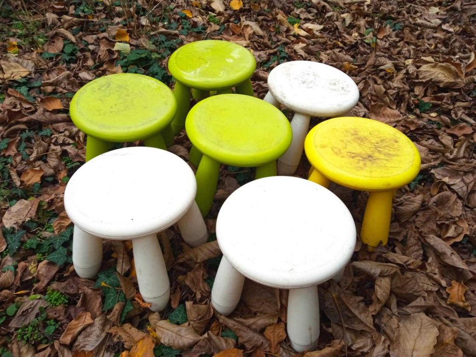 7 бр. Детско столче-табуретка MAMMUT (ikea) и масичка