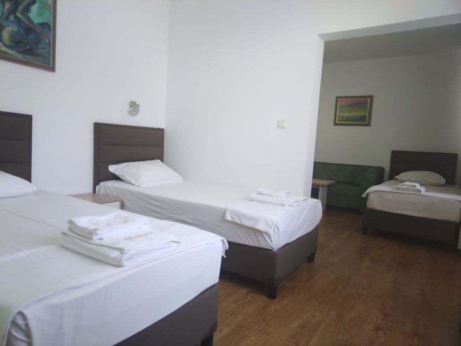 Продава се Хотел в с. Островче, Област Разград - 12000 кв.м за 84 €/кв.м - Снимка #4