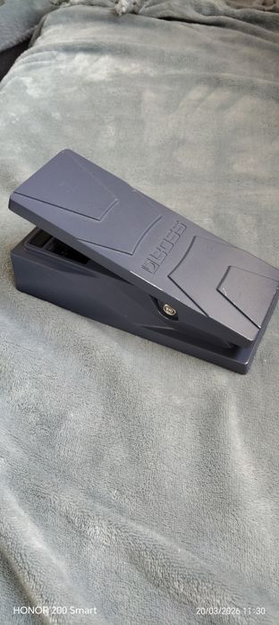 Volume педал за клавир или китара. 70 €