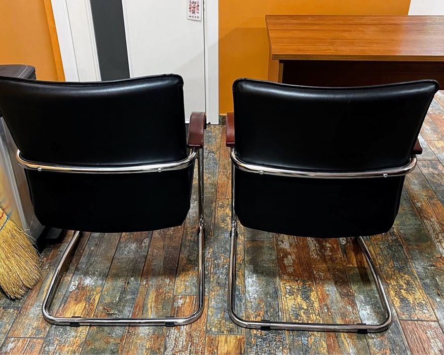 Комплект две офис бюра с два стола