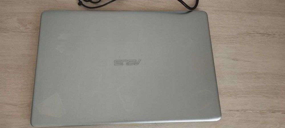 Asus VivoBook S15 X530U