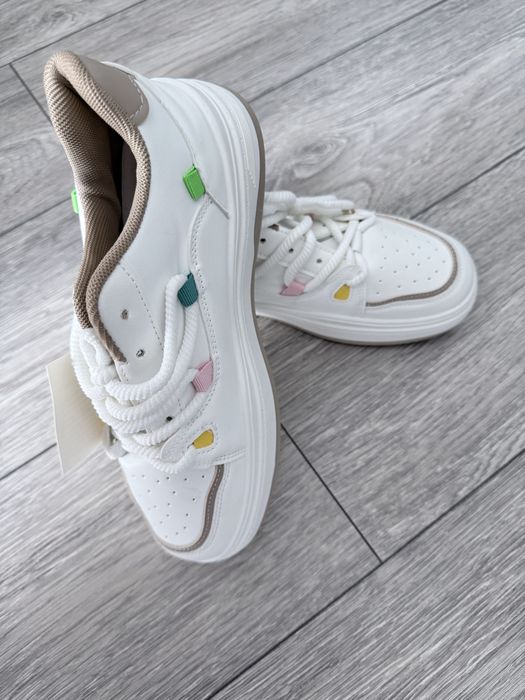Adidasi sport dama