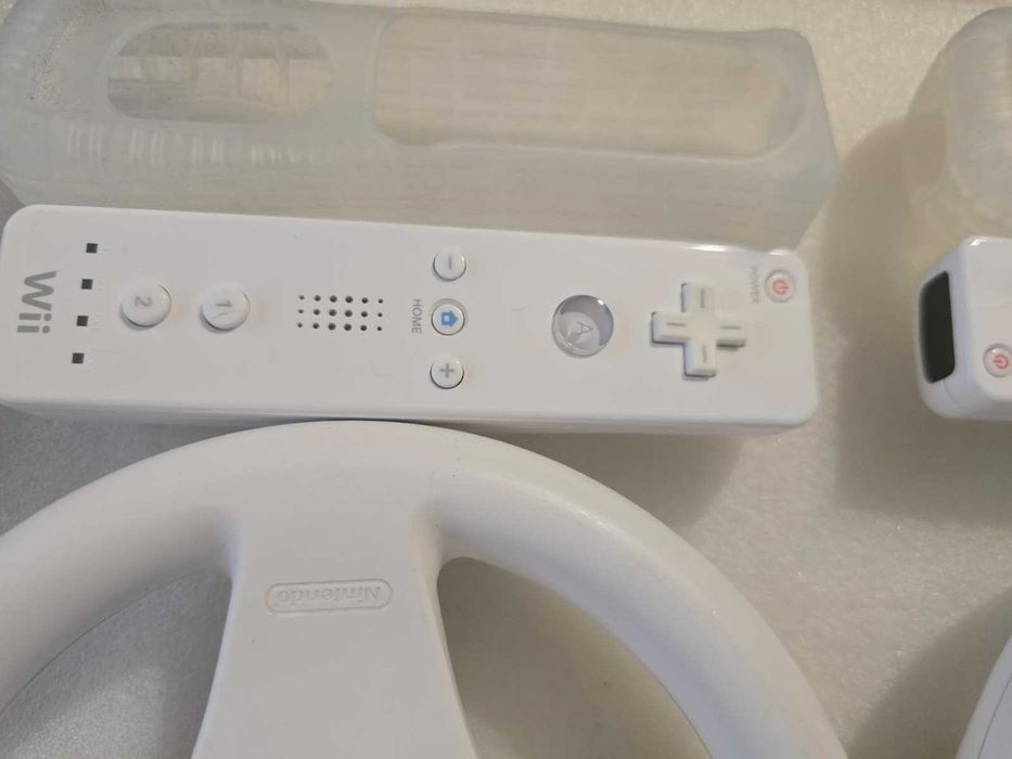 Kit Controller Nintendo Wii RVL-003, huse + 2 x Volan, curele prindere