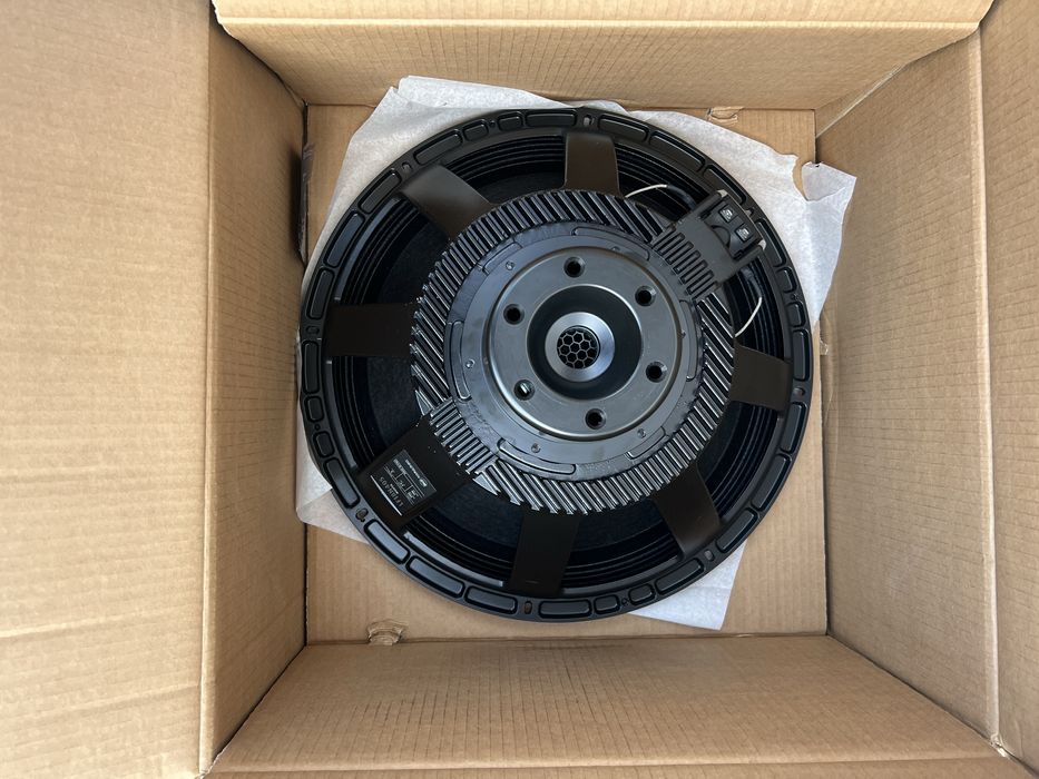 RCF LF18N405 3000W неодимов