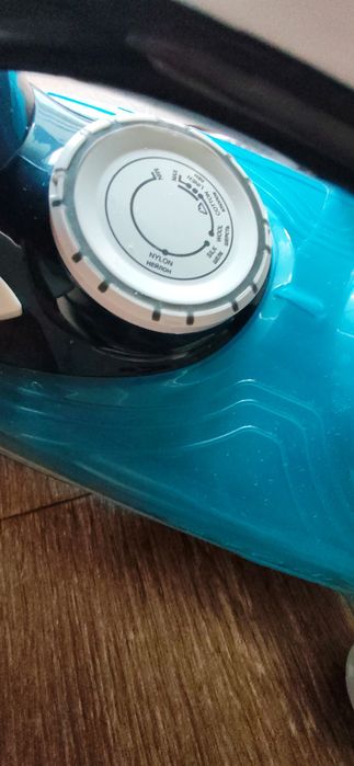 Продам абсолютно новый утюг