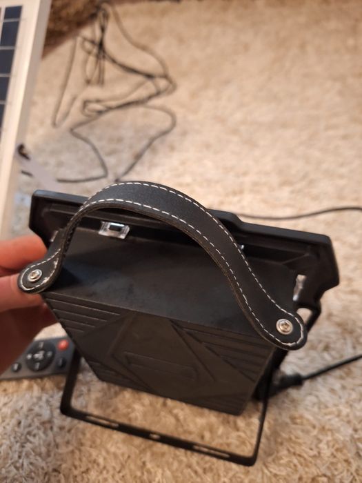 lampa solara 100 W cu panou solar