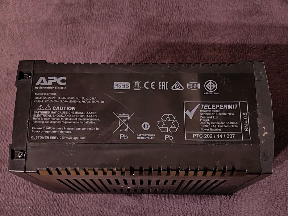 UPS APC BX700UI 700VA fără acumulator