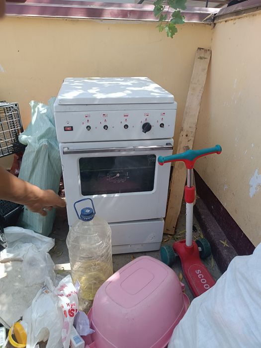 Продаю газ плиту