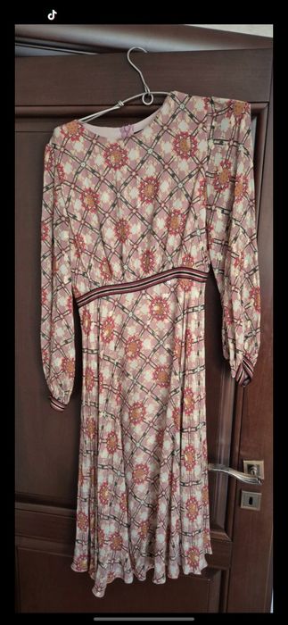 Rochie nissa într-o stare foarte bună