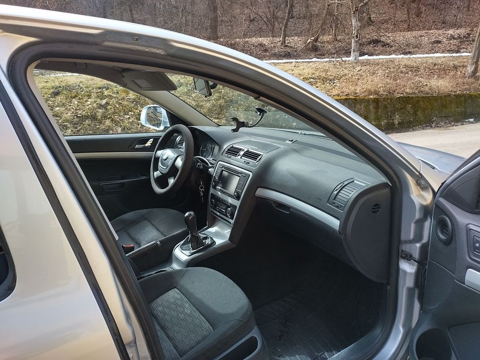 Vând Skoda Octavia Sedan 2 facelift 1.6 diesel economic