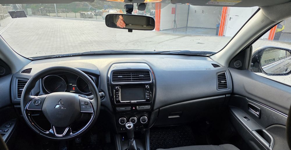Vând Mitsubishi ASX 1,6 benzină, 117 CP 69000 km