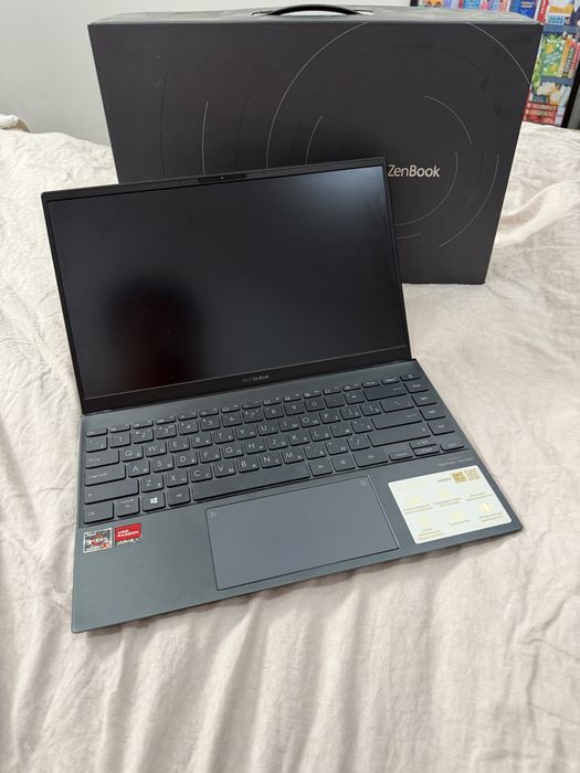 Asus zenbook Um425Q SSD:512gb ryzen 5