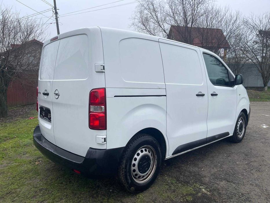 Opel Vivaro//1.5 Diesel/