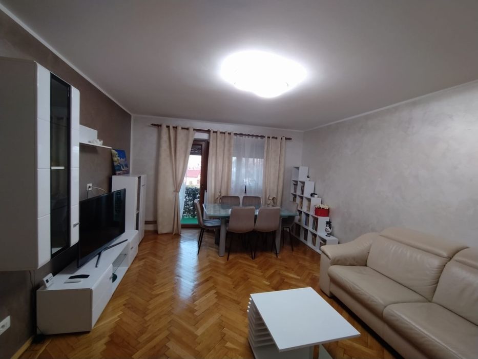 Apartament 4 camere, zona Traian