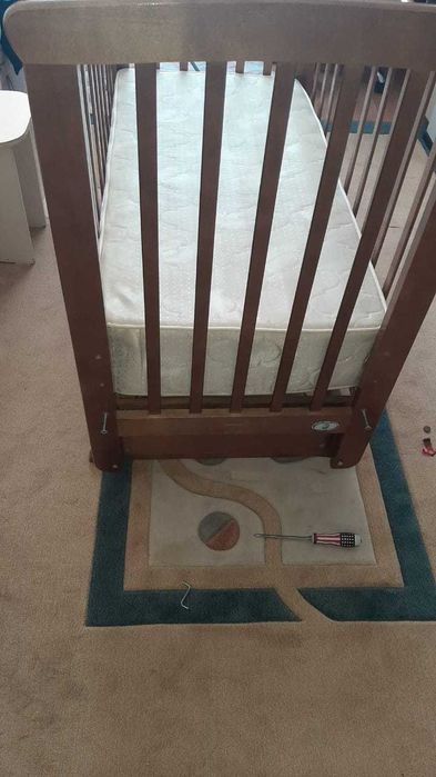 Детская кроватка