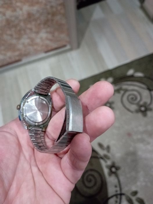 Ретро часовник съветски luch