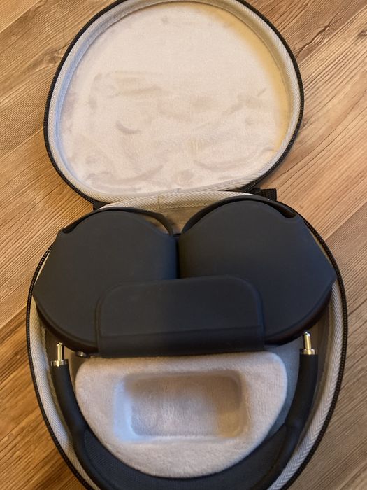 Чехол оригинальный для Airpods Max