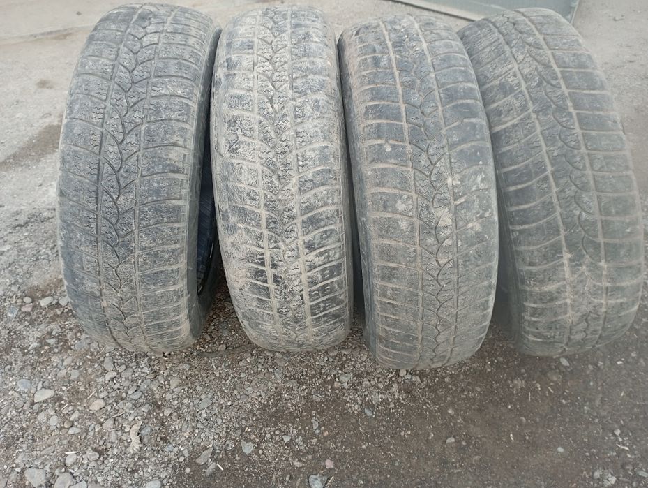 Покрышки зимние б/у