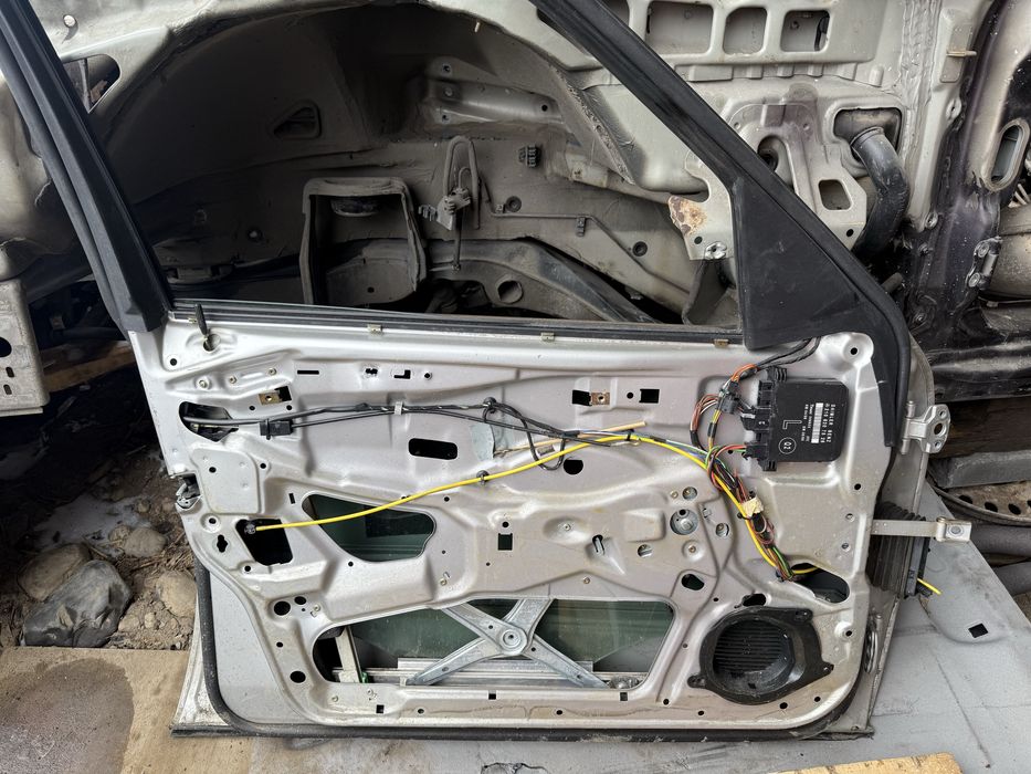 W124 на разборе с Японии