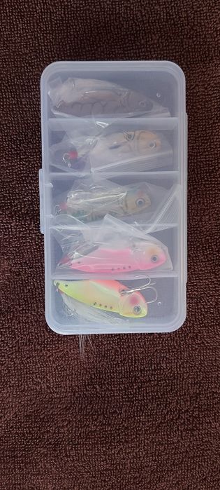 5бр блесни,клатушки ,цикади за спининг риболов, воблер