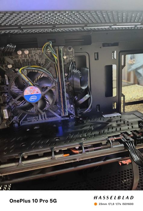 Бюджетна геймърска конфигурация i5 8400\32gb ddr4\480gb\RX 5700XT\650W