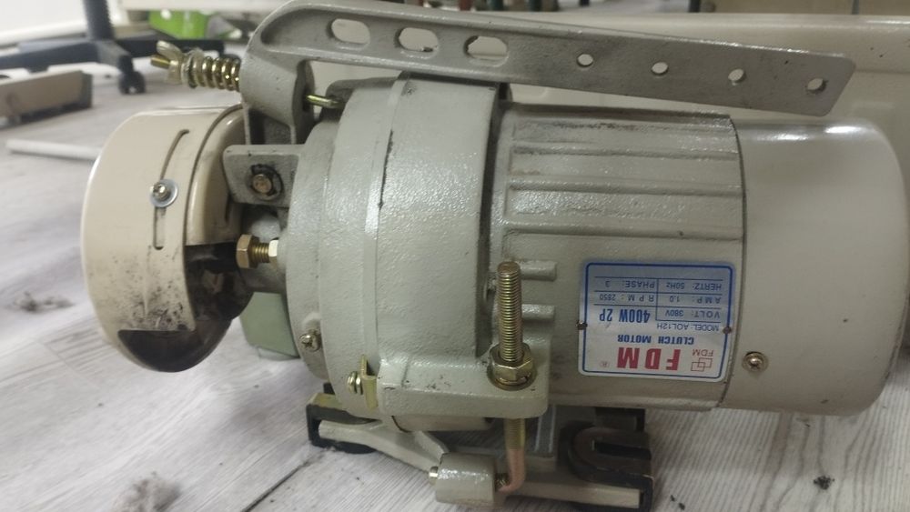 JUKI тикув мошинкаси мотори сотилади. Ишлаб турибди 380 кв