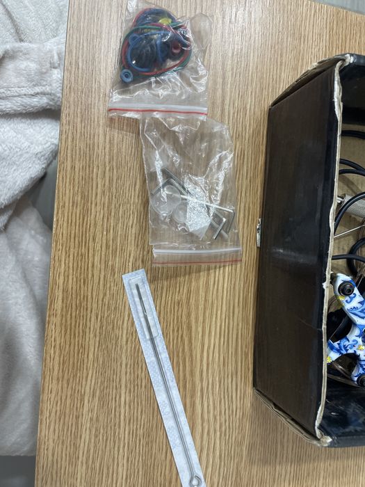 Vând! Aparat de făcut tatuaje