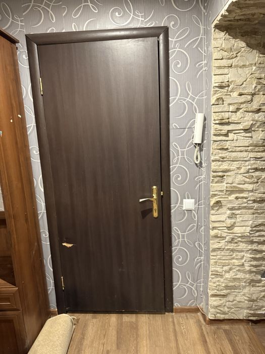 Отдам двери межкомнатные