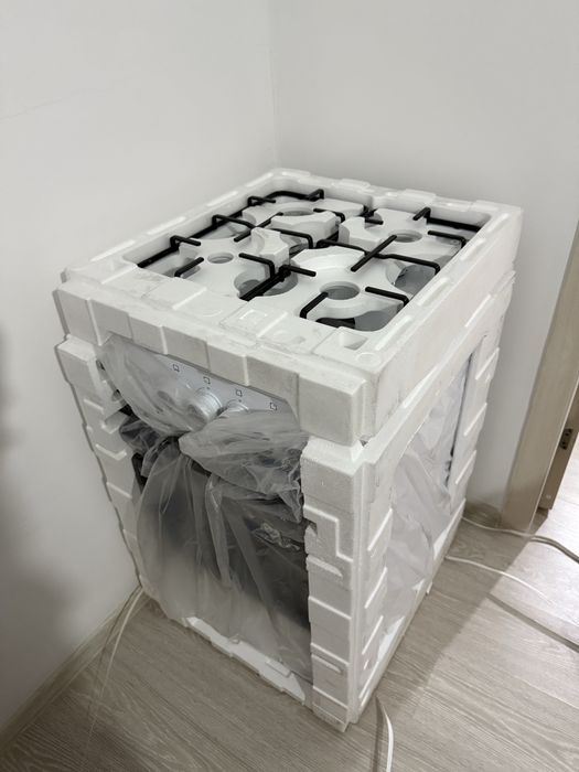 Газовая плита Shivaki.