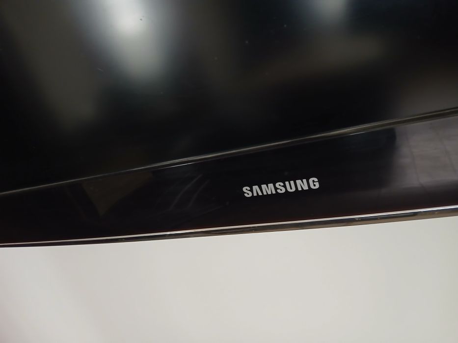 Продам телевизор Samsung состояние отличное