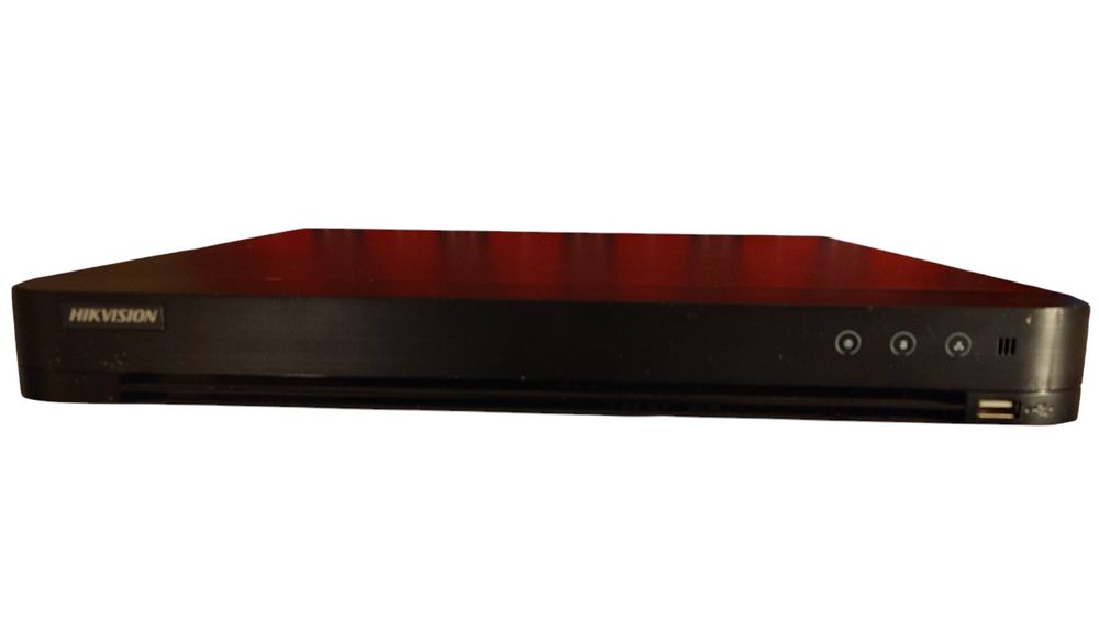 DVR Hikvision /16+16 канала / 4 TB HDD / Отлично състояние