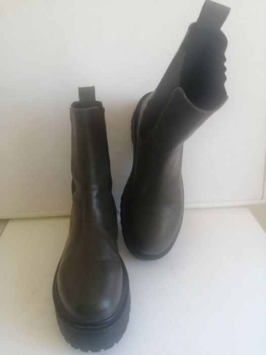 Дамски зимни обувки, номер 39.