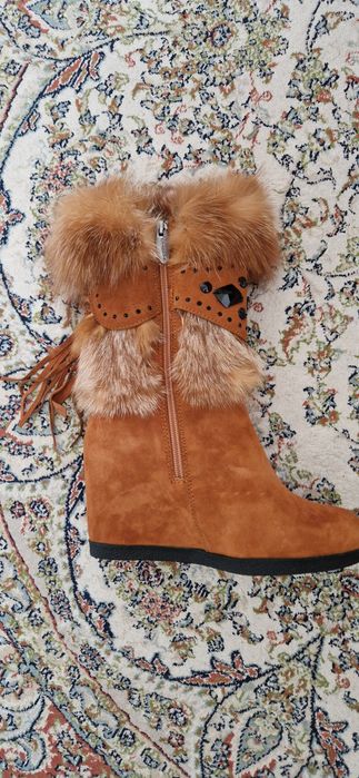 Продам женские сапоги