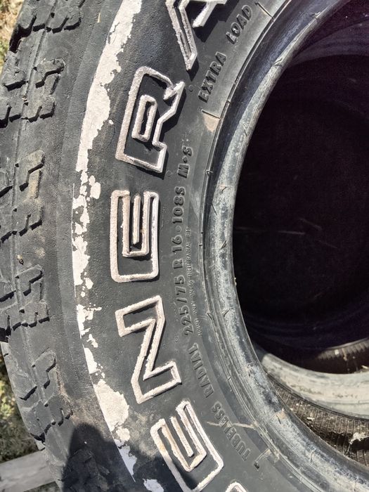 3бр гуми 225 75 16 джип all terrain

София възможност за лично предаване.