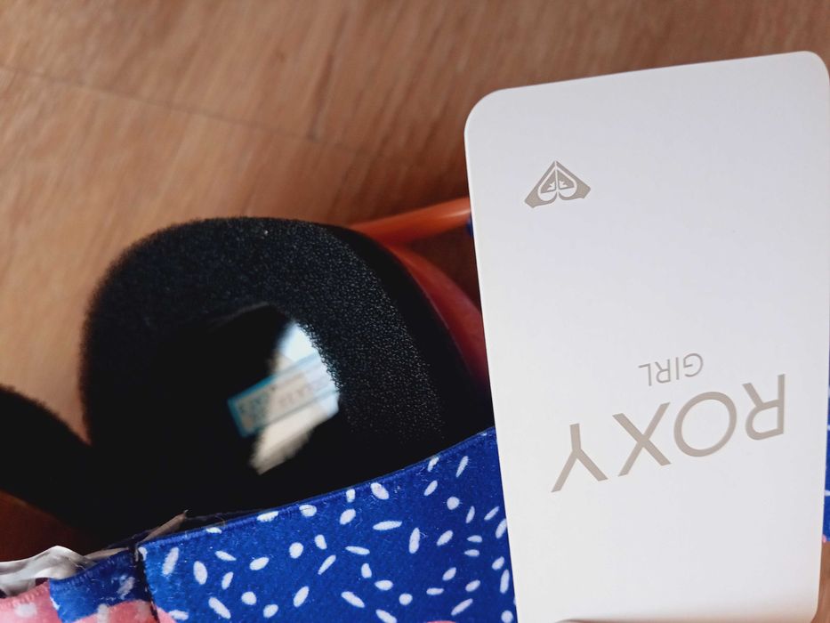 Нова Каска за ски  N54-58/ Roxy очила