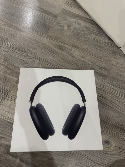 Продам airpods max.