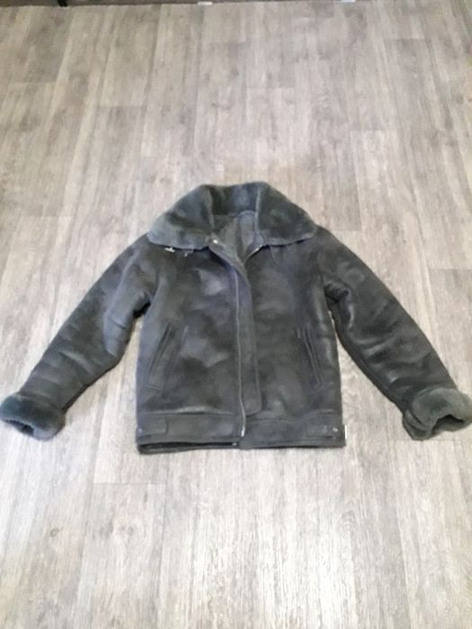 Продам куртку в хорошем состоянии.
