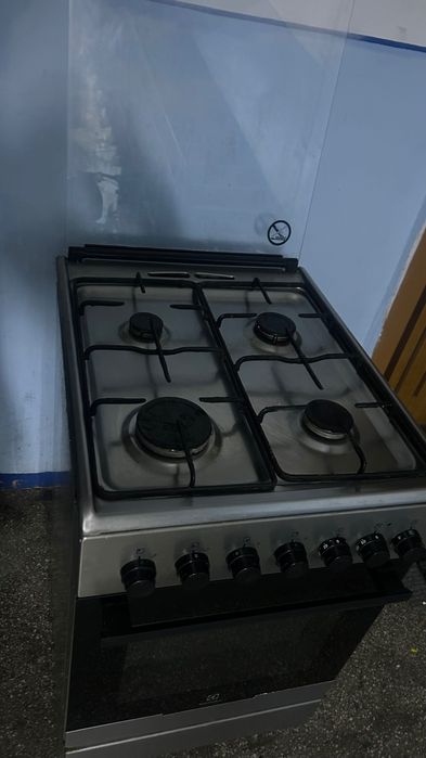 Aragaz cu patru ochiuri