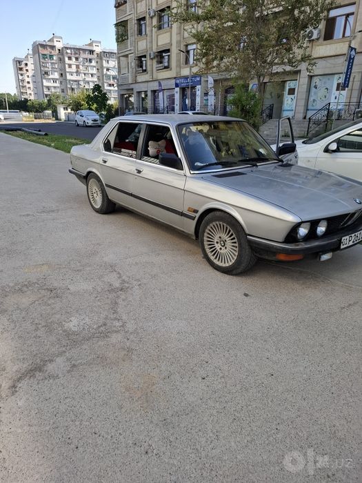 Продается BMW E28 M20 520