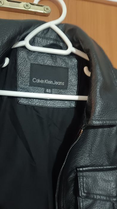 Продам Оригинал Кожанку Calvin Klein