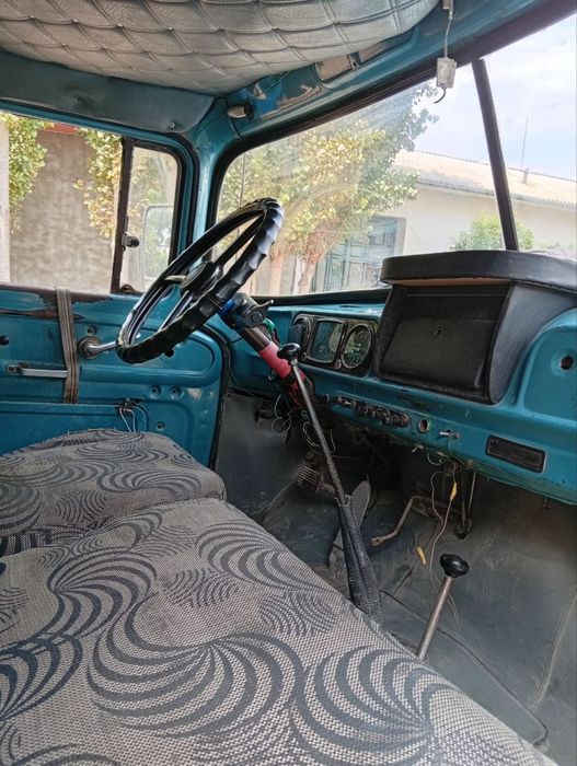 Zil 4502 sotiladi