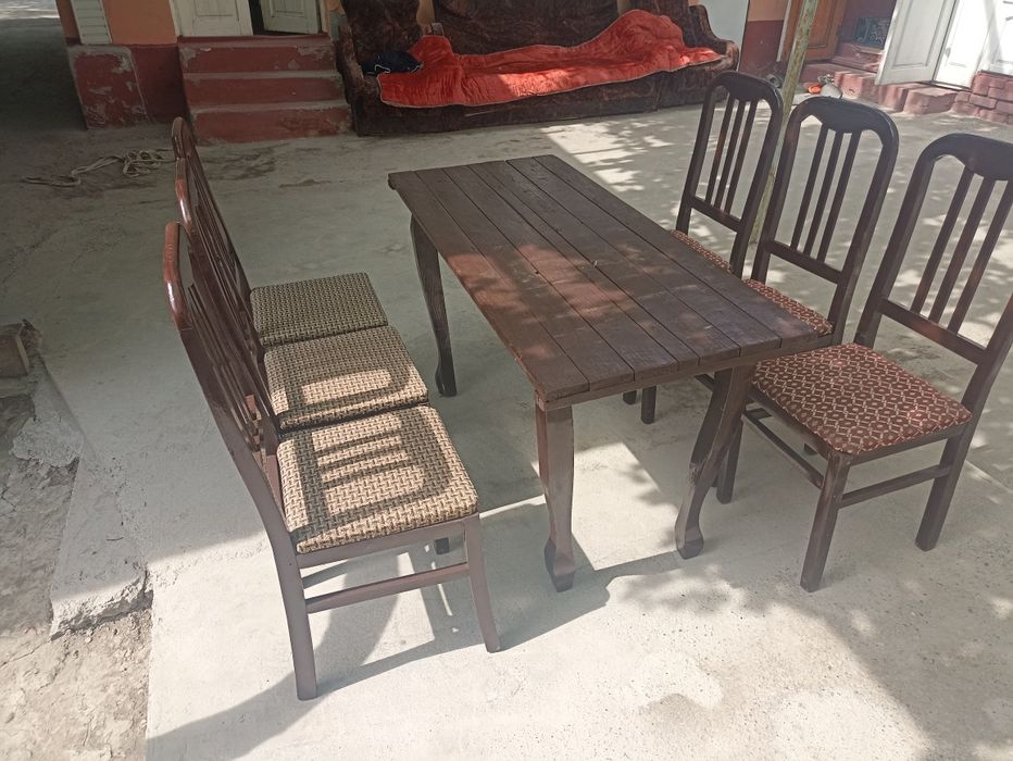 Стол стул сотилади