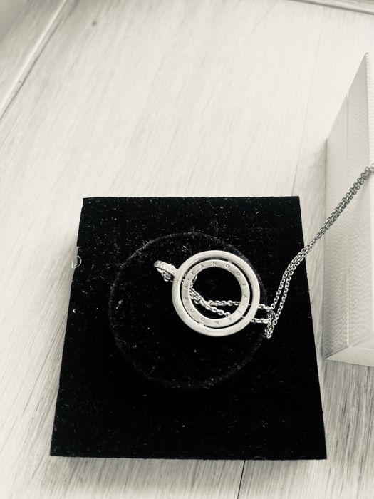 Комплект обеци и колие на pandora