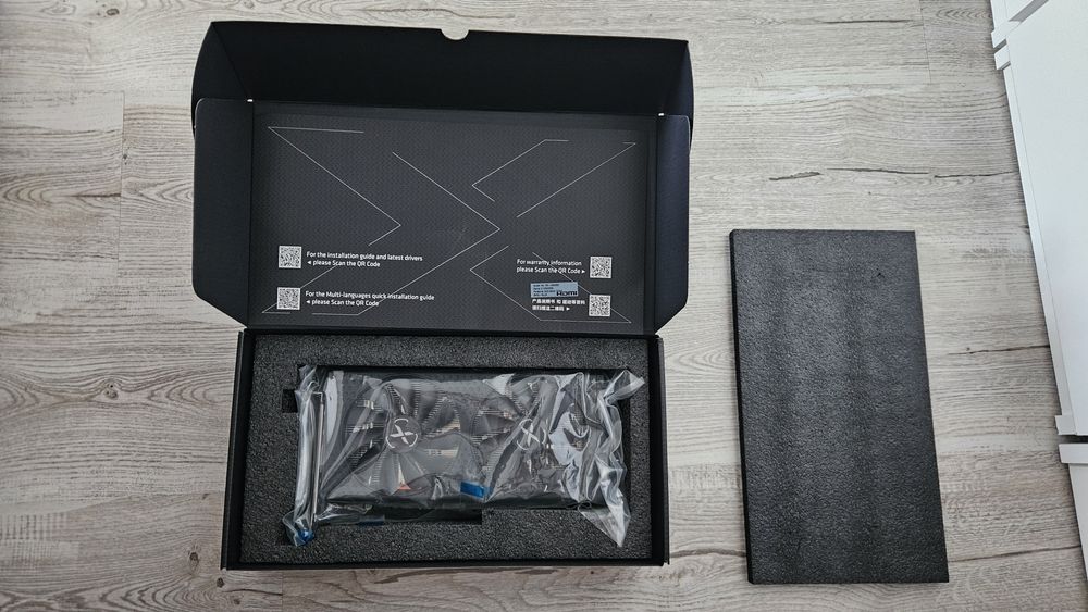 Placă video XFX AMD Radeon RX6650 xt 8gb